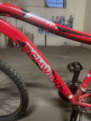 Bicicletta Schwinn Rossa