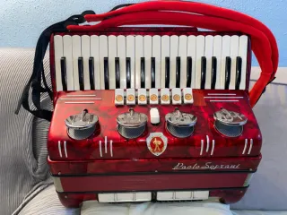 Acordeón Paolo Soprani 80 bajos