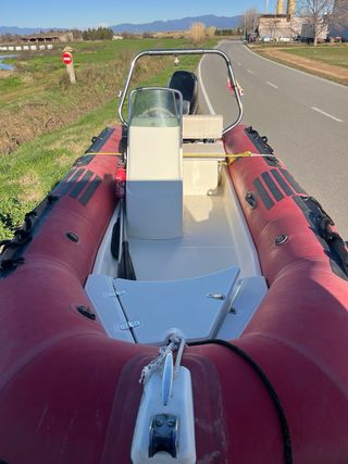 Lancha Zodiac Pro Semirrígida