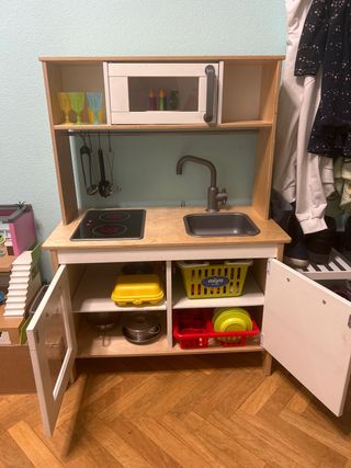 Cocinita de madera Ikea