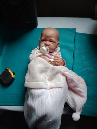 Muñeca bebé Antonio Juan con chupete