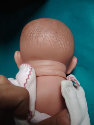 Muñeca bebé Antonio Juan con chupete