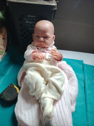 Muñeca bebé Antonio Juan con chupete