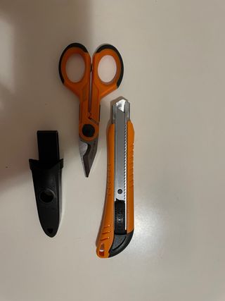 Beta forbici e taglierino