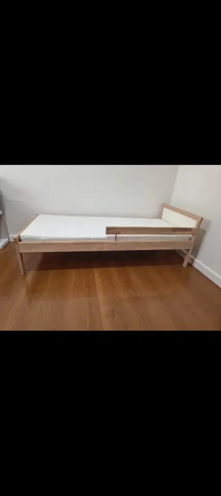 Cama infantil IKEA SNIGLAR + colchón