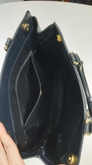 Bolso de piel color azul marino