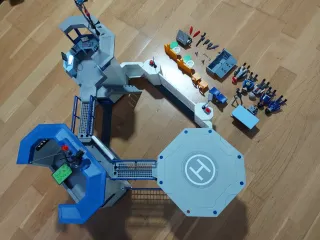 Comisaría Playmobil con figuras y accesorios