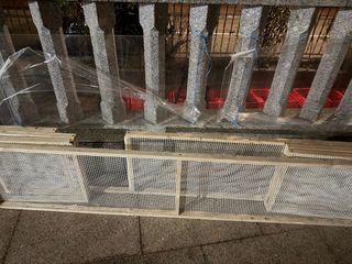 Recinto para cachorros madera y plástico