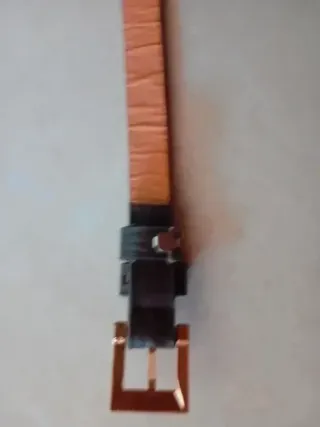 Cintura 102cm con borchie oro