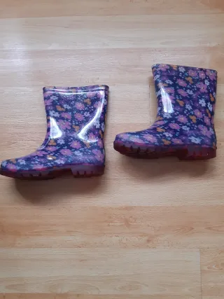 Botas de agua niña flores