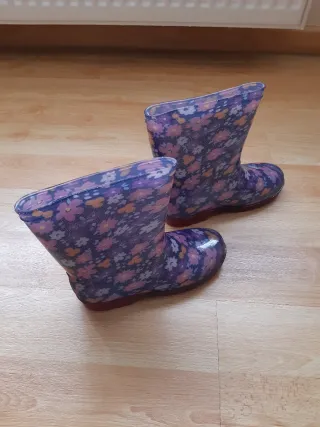 Botas de agua niña flores
