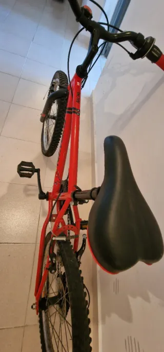 Bicicleta Infantil Roja B'TWIN