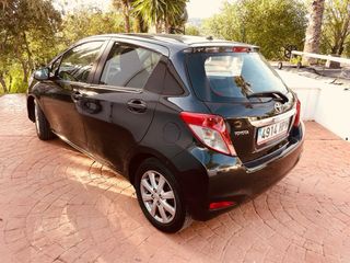Toyota Yaris Active 2013