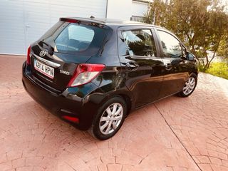 Toyota Yaris Active 2013