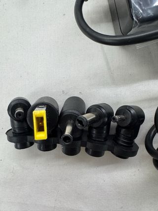 NUEVO Trust Primo Cargador Universal Portátil 70W