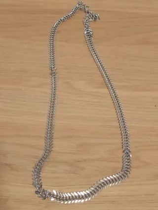 Collar plateado mujer