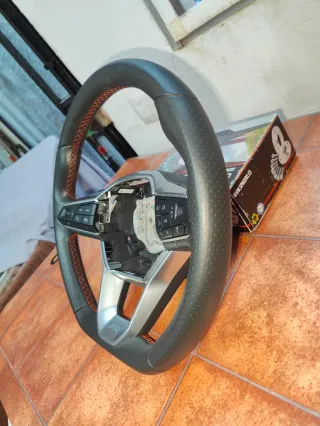 Volante León MK4 FR