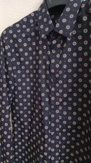 Camicia uomo fantasia geometrica 2.5euro