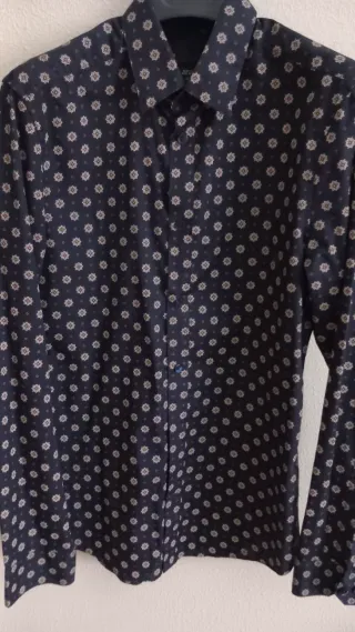 Camicia uomo fantasia geometrica 2.5euro