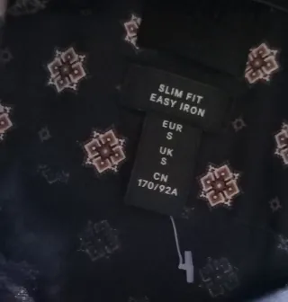 Camicia uomo fantasia geometrica 2.5euro