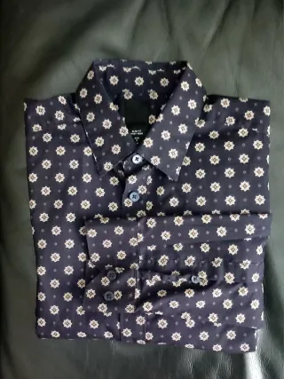 Camicia uomo fantasia geometrica 2.5euro