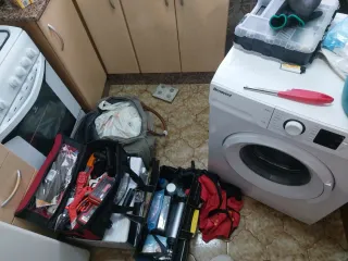 Manitas en Valencia, Máster por hora, Handy man