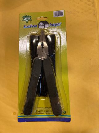 Alicate Multiuso con Funda Negra