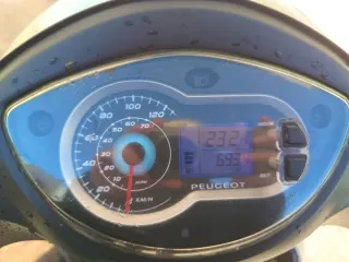 Peugeot Tweet 125cc Blanca