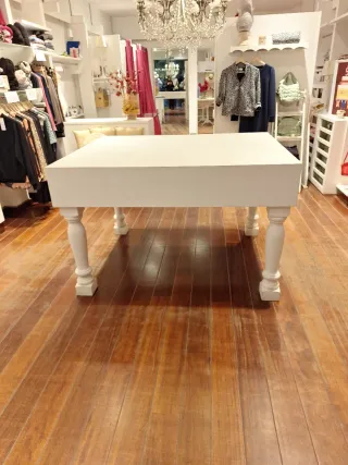 Mesa de tienda de madera 120x150cm