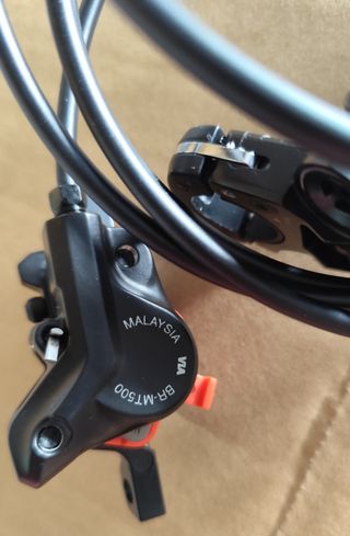 Freno Disco Shimano MT501 Trasero. Nuevo.