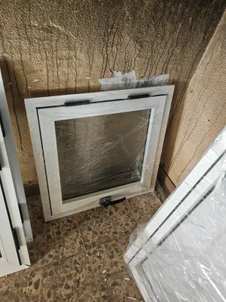 Ventana aluminio 60x60 y 55x55