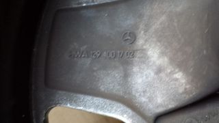 154-DOS LLANTAS DE MERCEDES