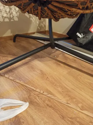 Columpio Huevo Jardín Mimbre y Metal