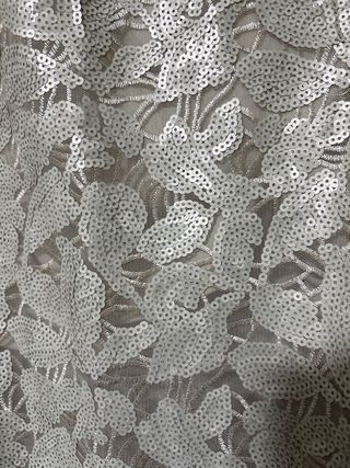 Falda larga fiesta beige y dorada.