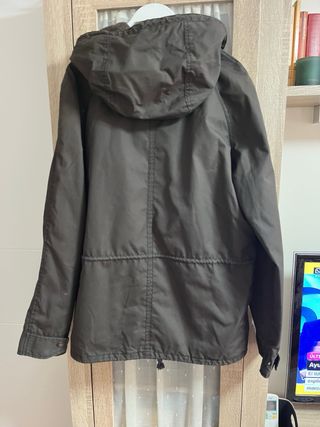 Chaqueta impermeable hombre