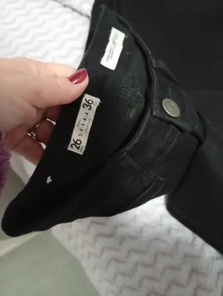 Pantalón negro acampanado nuevo