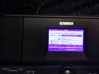 Teclado Yamaha PSR-S650