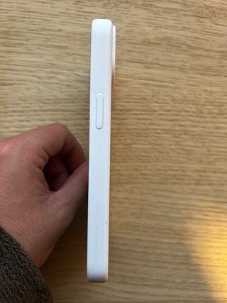 Funda Silicona Blanca iPhone 14 ORNARTO
