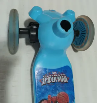 Patinete infantil Spiderman 3 ruedas