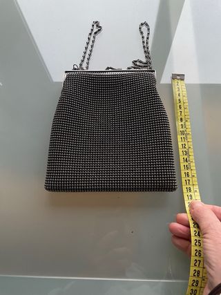 Bolso de fiesta plateado con cadena