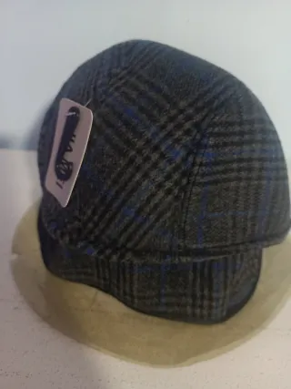 Gorra pico invierno con orejeras