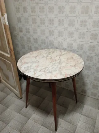 Mesa redonda mármol 79 cm, efecto mármol.