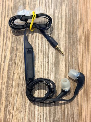 Auriculares jack 3.5mm con micrófono y control