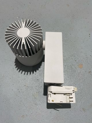 Faretti e binario per galleria d'arte