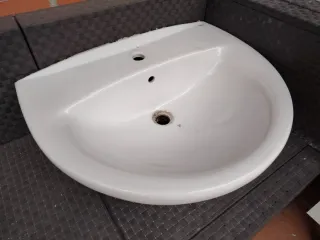 Lavabo de cerámica blanco