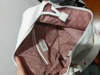 Borsa donna bianca con dettagli oro