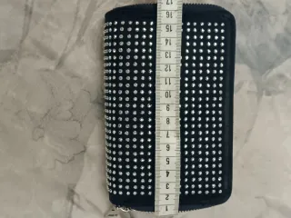 Cartera con pedrería