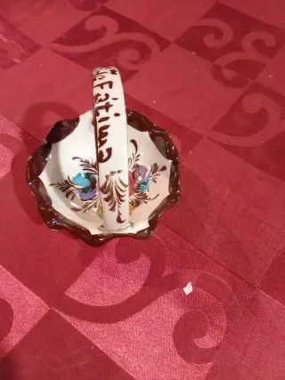 Cestinha cerâmica pintada à mão