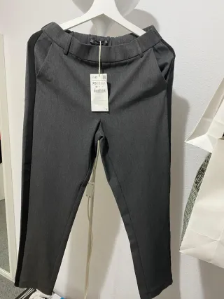 Pantalones rectos cintura elástica ZARA. Nuevos