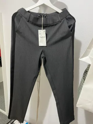 Pantalones rectos cintura elástica ZARA. Nuevos